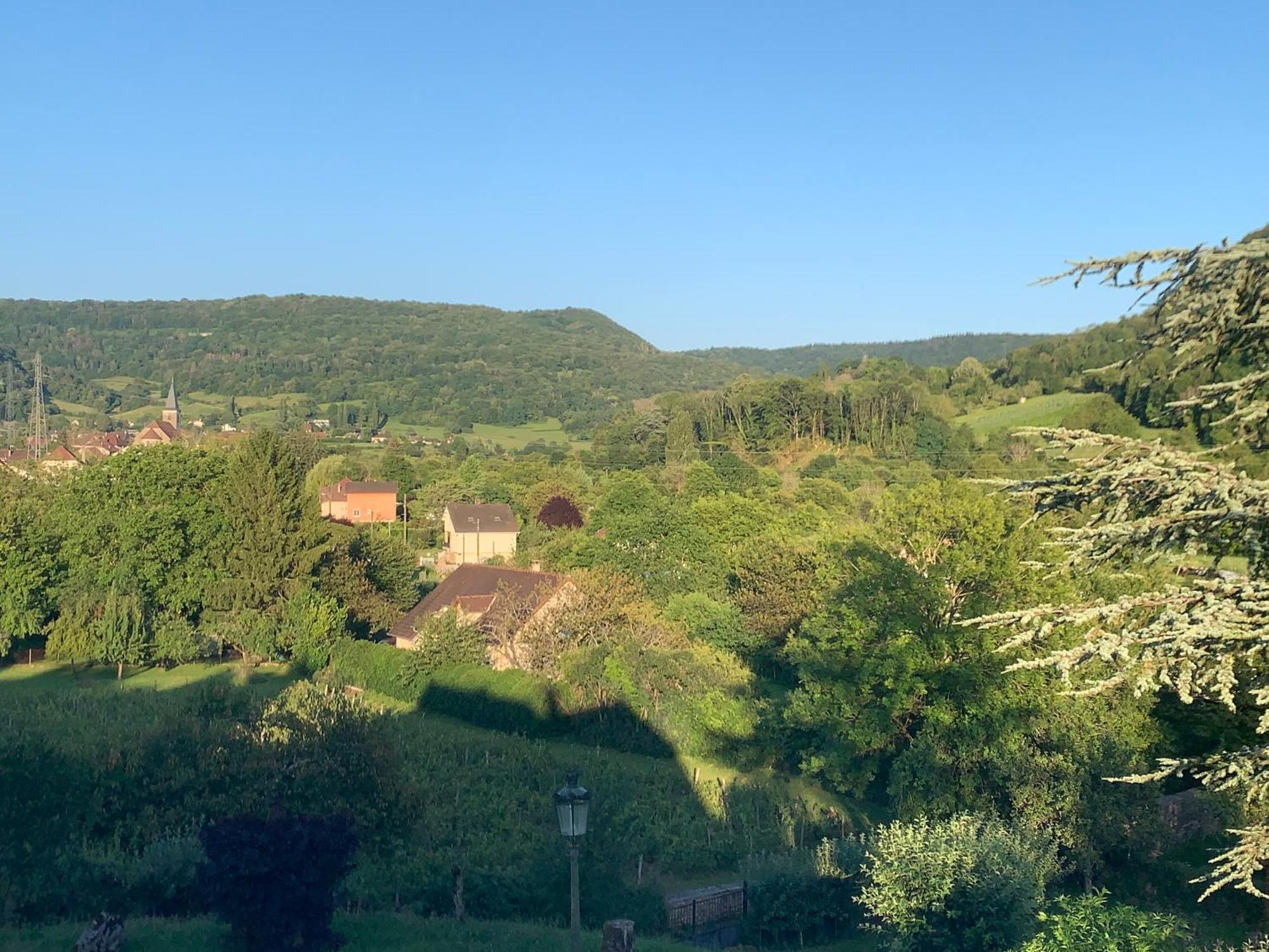 Longue Vue En Arbois Bed & Breakfast Exterior photo